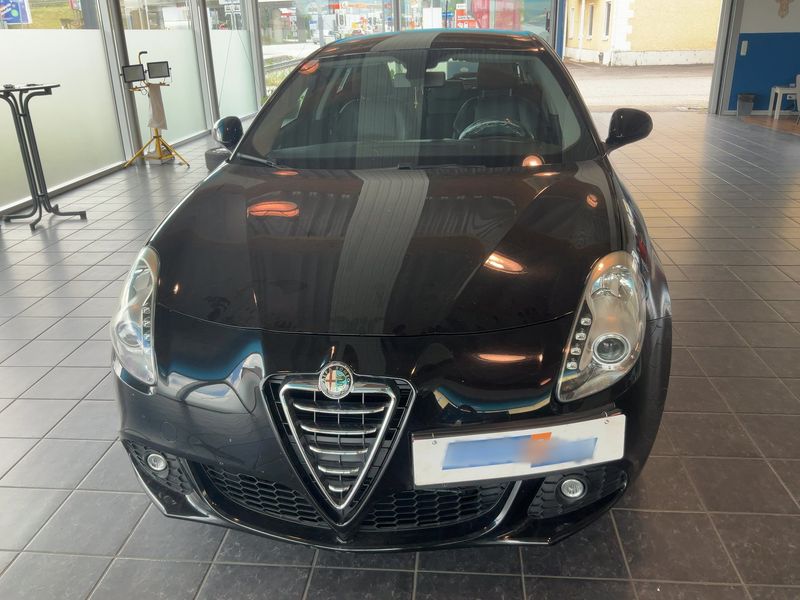 Alfa Romeo Giulietta 1.6 JTDM Distinctive — zdjęcie 9