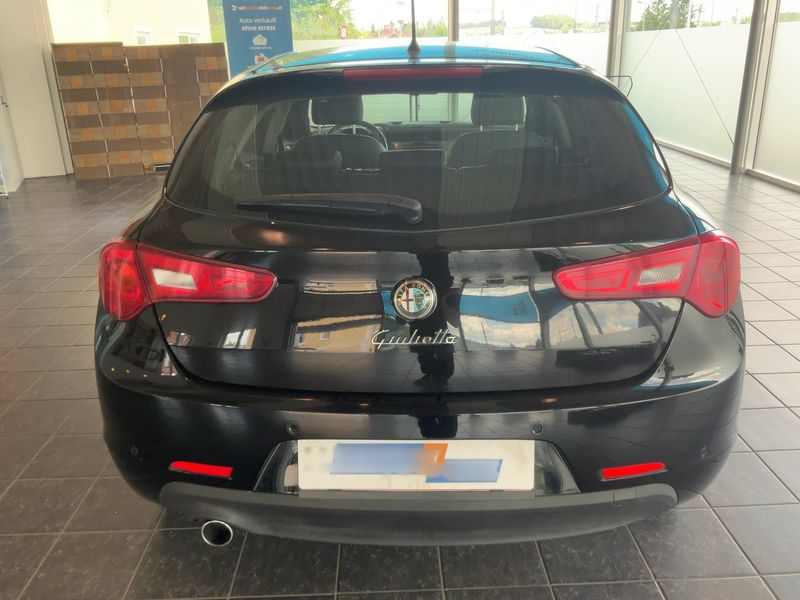 Alfa Romeo Giulietta 1.6 JTDM Distinctive — zdjęcie 5
