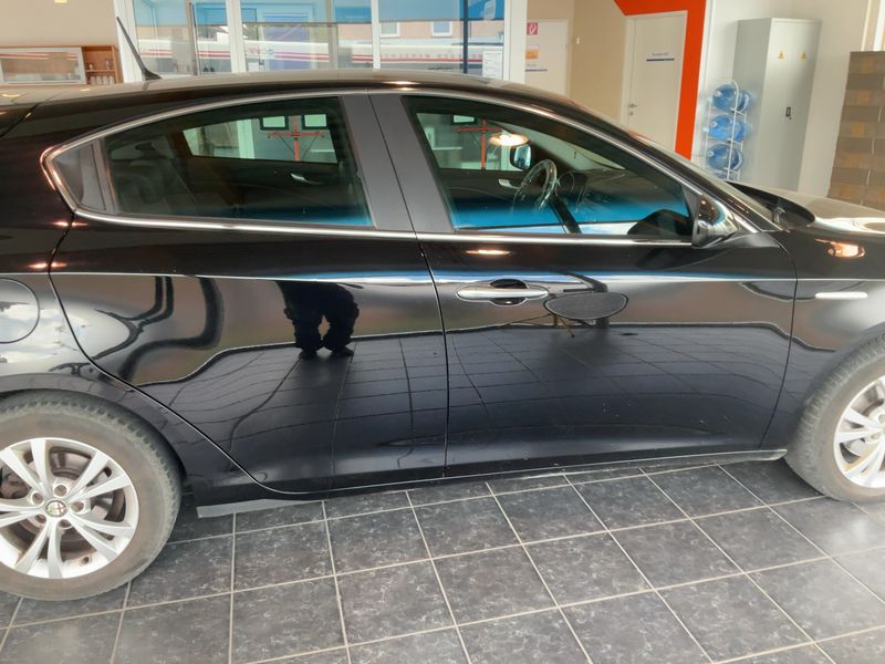 Alfa Romeo Giulietta 1.6 JTDM Distinctive — zdjęcie 7