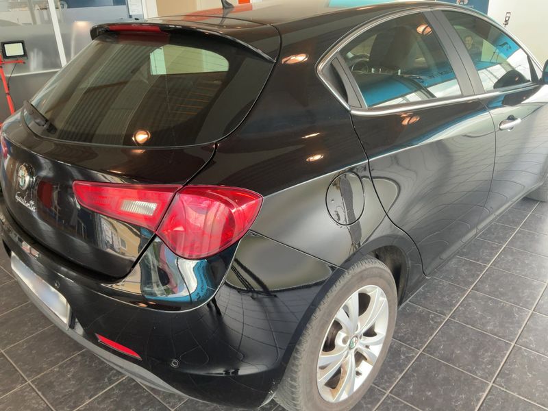 Alfa Romeo Giulietta 1.6 JTDM Distinctive — zdjęcie 6