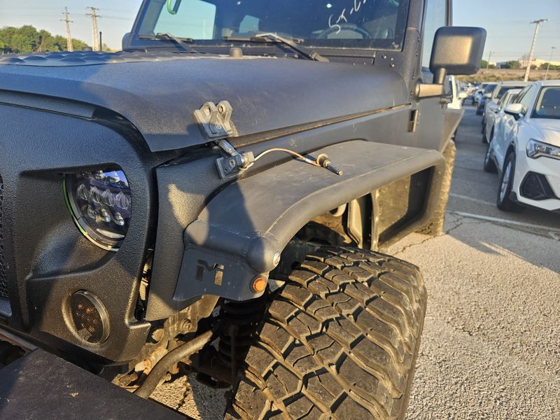 Jeep Wrangler Unlimited 2.8 CRD Sahara — zdjęcie 2