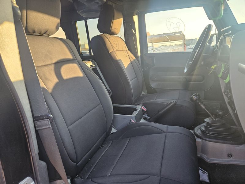 Jeep Wrangler Unlimited 2.8 CRD Sahara — zdjęcie 11