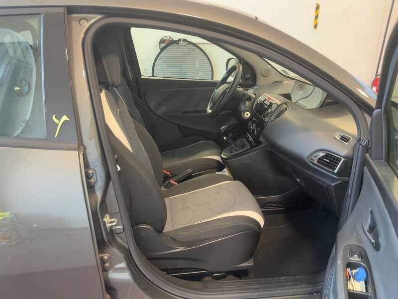 Lancia Ypsilon 1.2 Elefantino II — zdjęcie 11