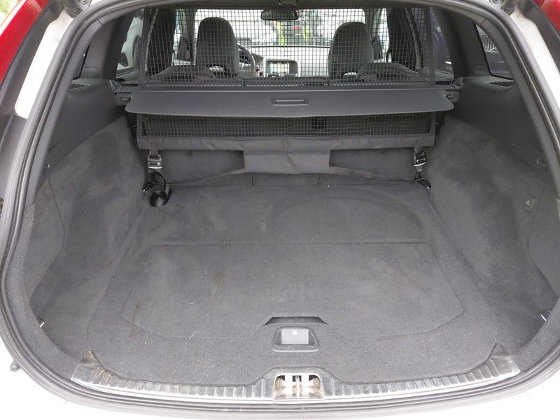 Volvo XC60 2.4 D5 Summum AWD — zdjęcie 9