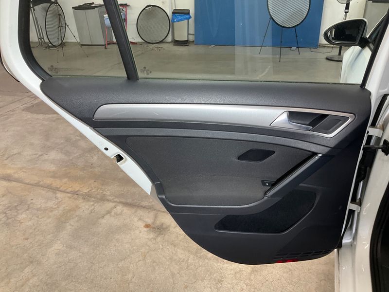 Volkswagen Golf VII 1.0 TSI Trendline BlueMotion Tech 2019 – снимка 29