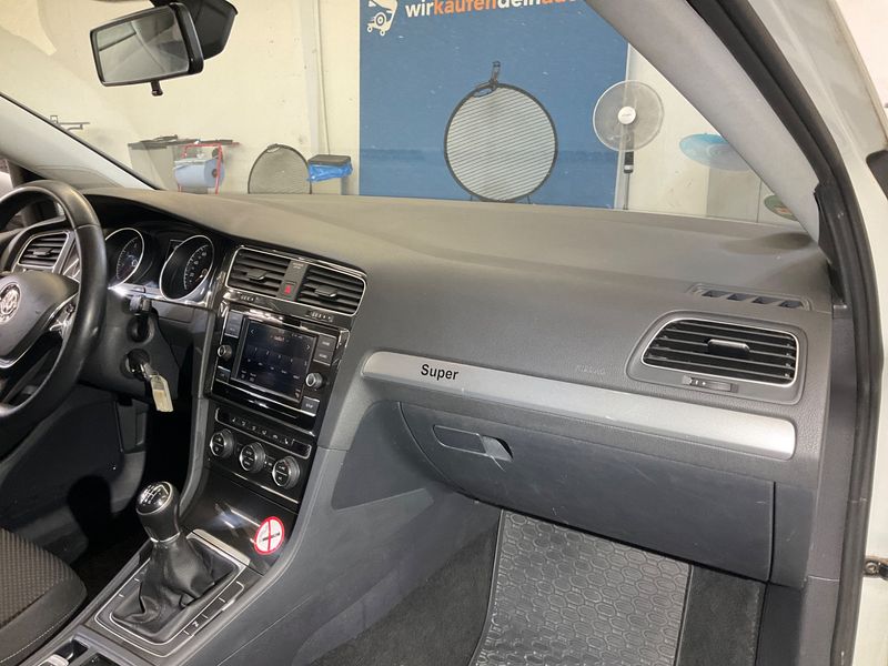Volkswagen Golf VII 1.0 TSI Trendline BlueMotion Tech 2019 – снимка 24