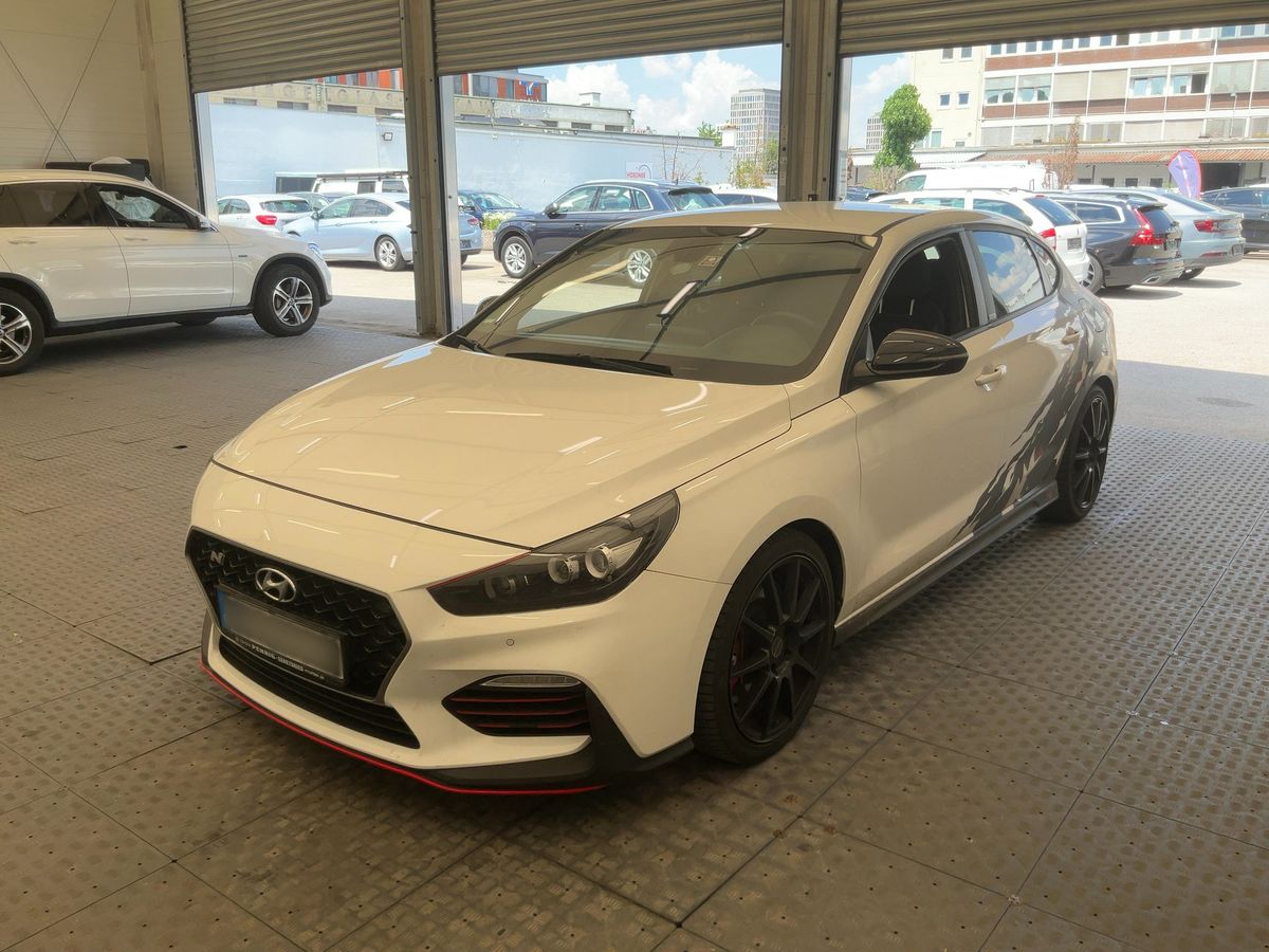 Hyundai i30 2020 — photo 1