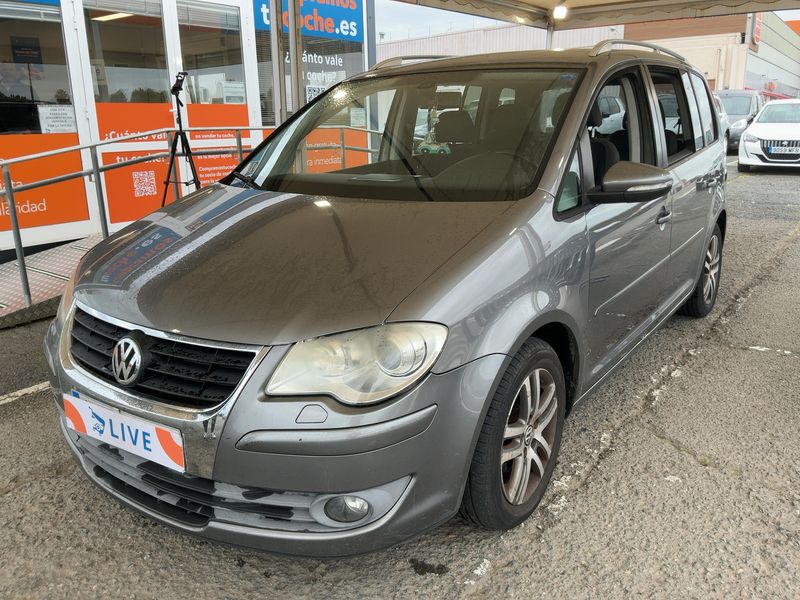 Touran 1.9 TDI Advance BlueMotion