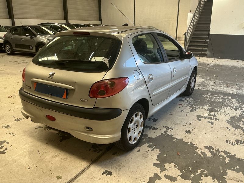 Peugeot 206 1.4 X-Line Clim 2004 – снимка 2