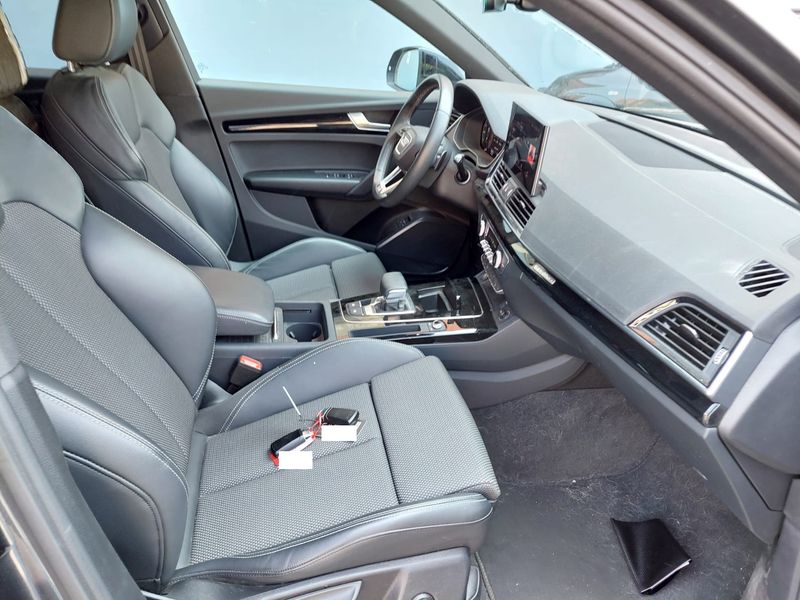 Audi Q5 50 TFSIe quattro S line — zdjęcie 13