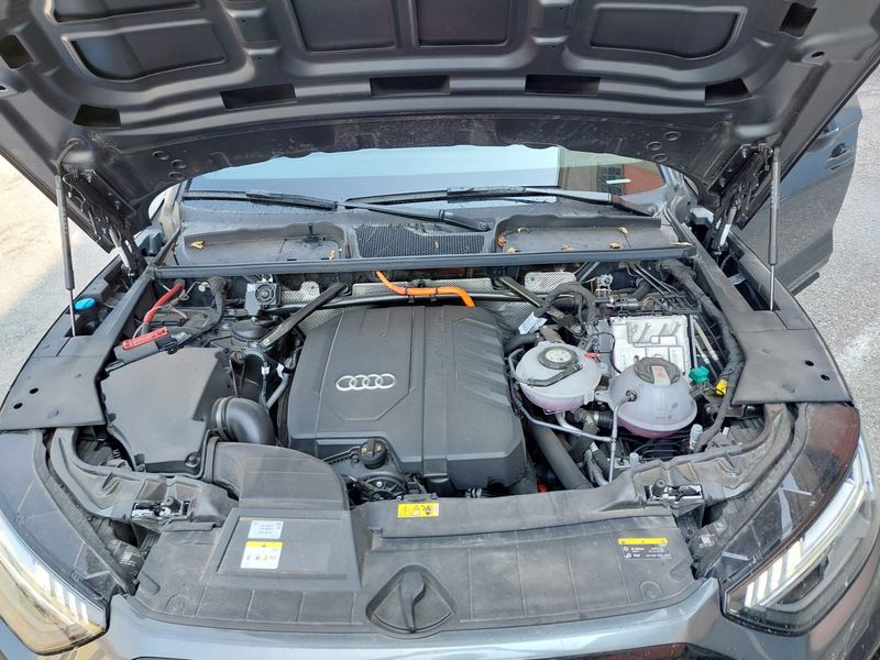 Audi Q5 50 TFSIe quattro S line — zdjęcie 8
