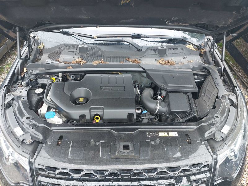 Land Rover Discovery Sport 2.0 Td4 HSE Luxury — zdjęcie 8