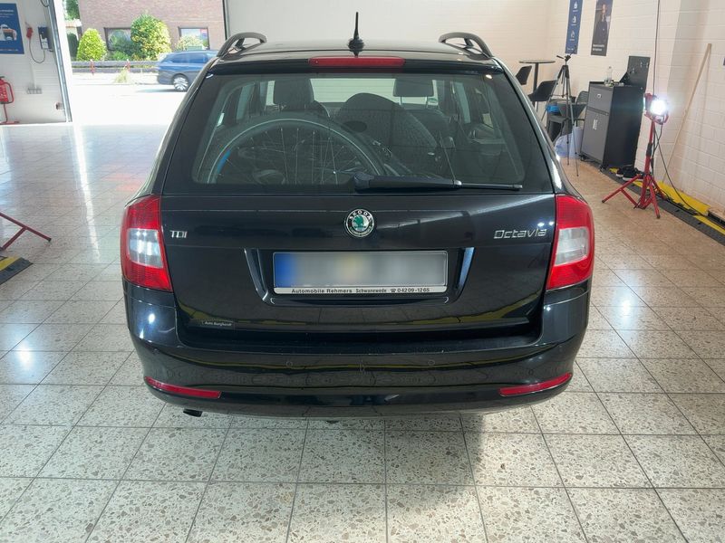 Skoda Octavia 2.0 TDI Elegance 2012 – снимка 7