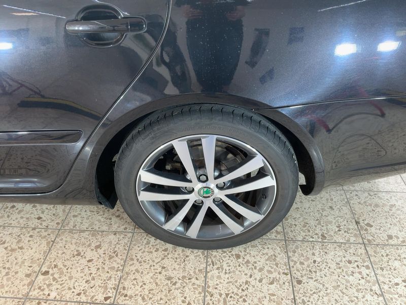 Skoda Octavia 2.0 TDI Elegance 2012 – снимка 5