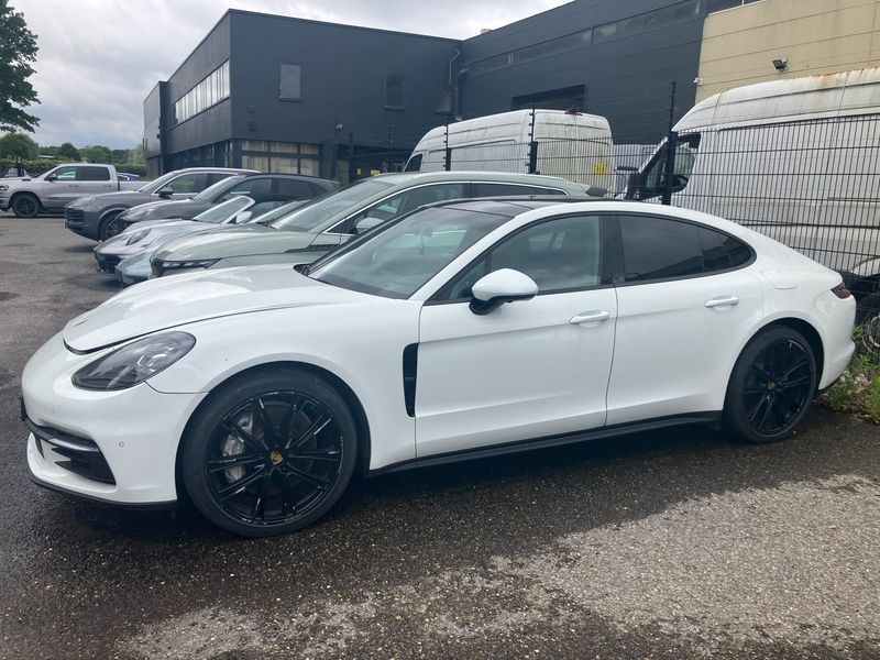 Porsche Panamera 4 E-Hybrid — zdjęcie 2