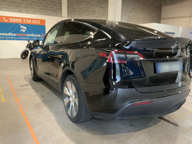 Tesla Model Y Standard Range — zdjęcie 3