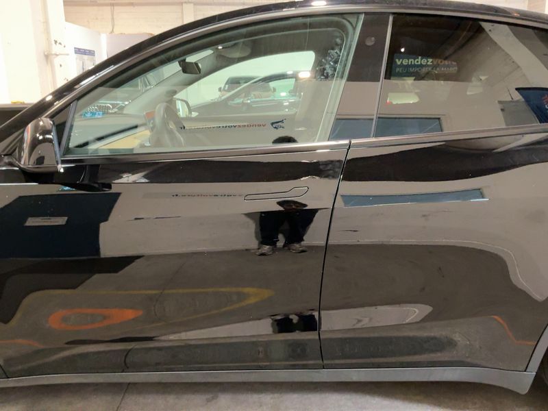 Tesla Model Y Standard Range — zdjęcie 4