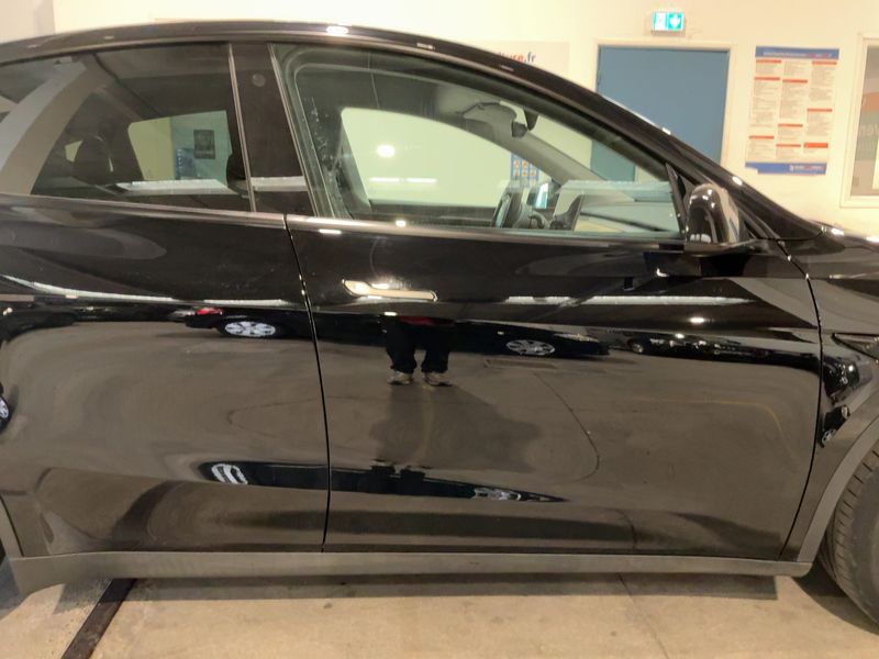 Tesla Model Y Standard Range — zdjęcie 7