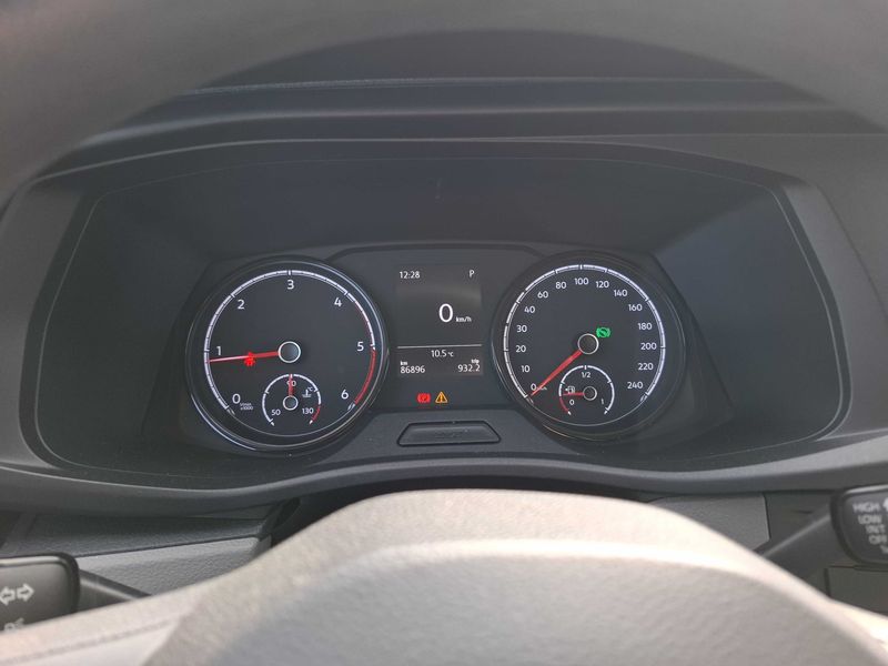 Volkswagen T6 Transporter 2.0 TDI Kasten FWD — zdjęcie 12