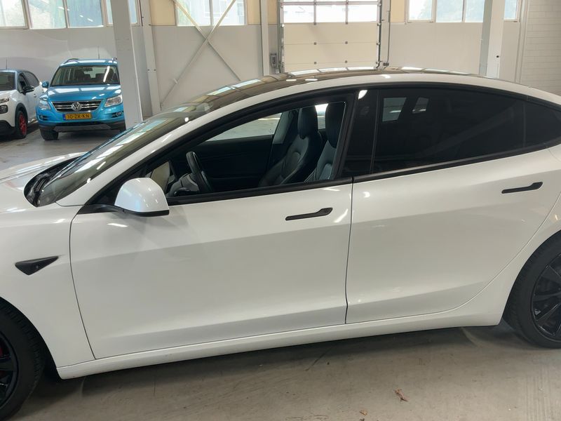 Tesla Model 3 Long Range Dual Long Range Dual AWD — zdjęcie 4