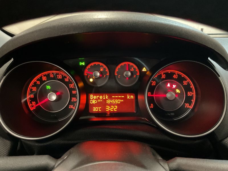 Fiat Punto 0.9 More 2012 – снимка 26