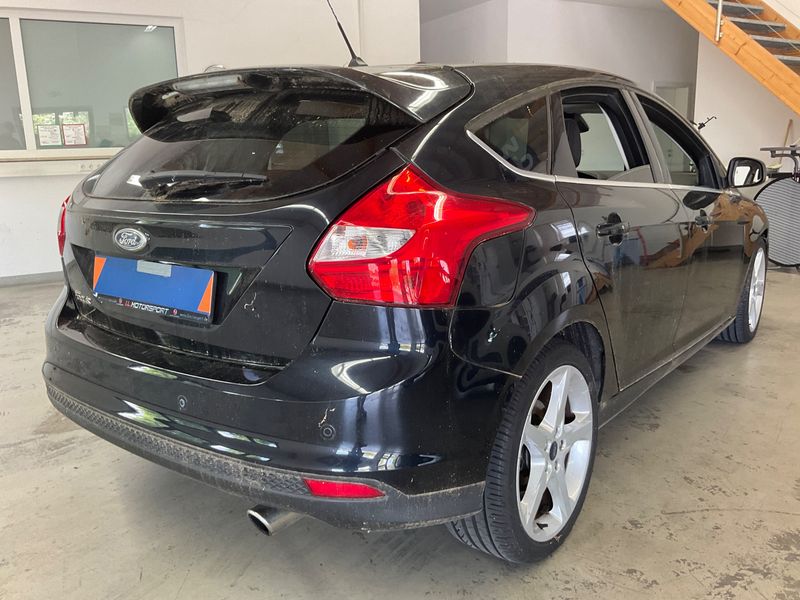 Ford Focus 1.6 EcoBoost Titanium 2011 – снимка 2
