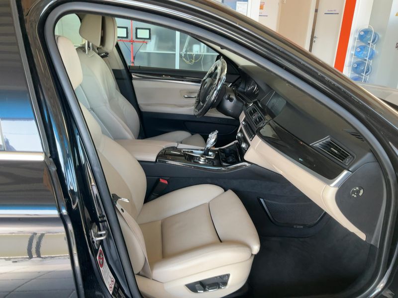 BMW 5er 530d xDrive — zdjęcie 11