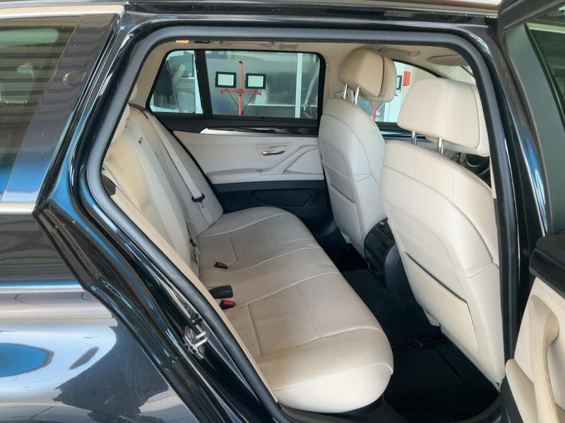 BMW 5er 530d xDrive — zdjęcie 14
