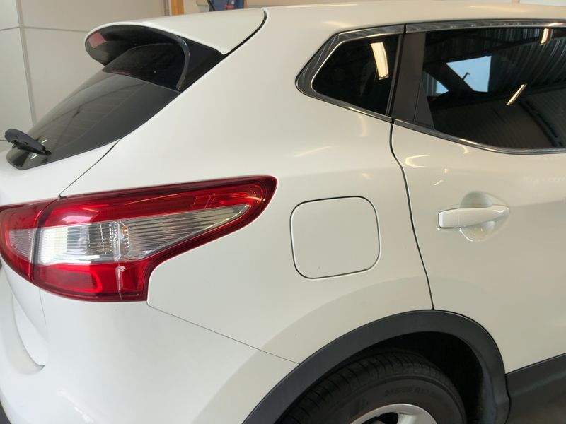 Nissan Qashqai 1.2 Acenta — zdjęcie 6