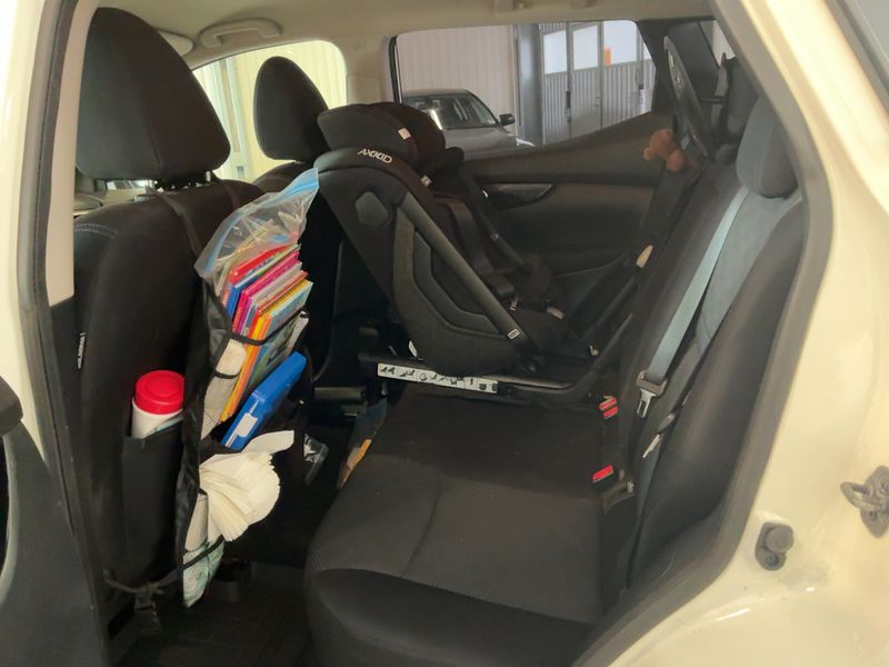 Nissan Qashqai 1.2 Acenta — zdjęcie 14