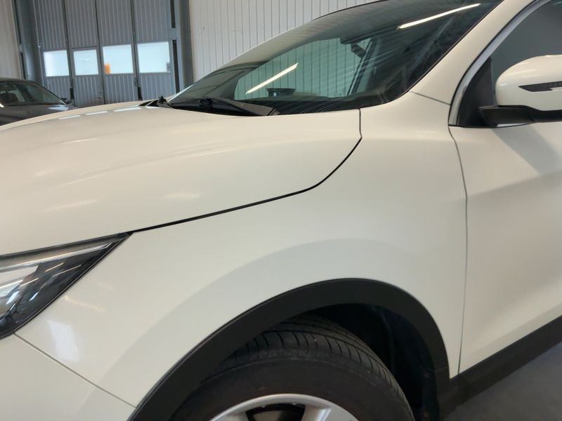 Nissan Qashqai 1.2 Acenta — zdjęcie 2