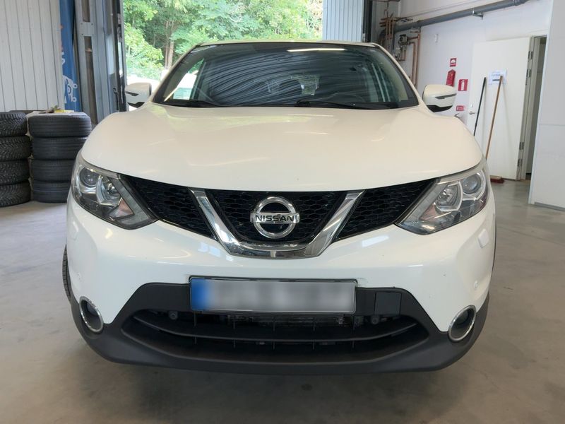 Nissan Qashqai 1.2 Acenta — zdjęcie 9
