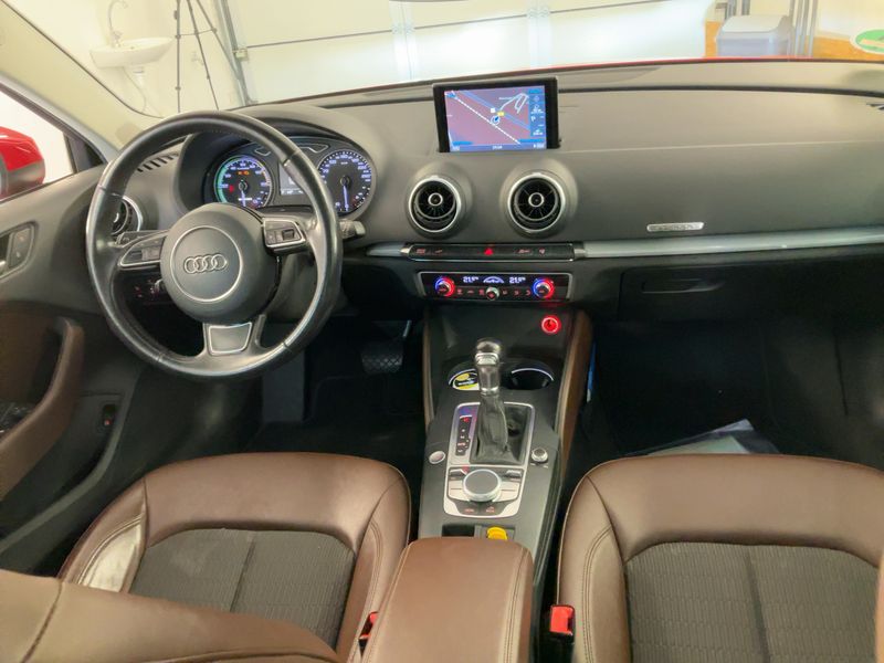 Audi A3 Sportback 1.4 TFSI e-tron Ambiente — zdjęcie 12