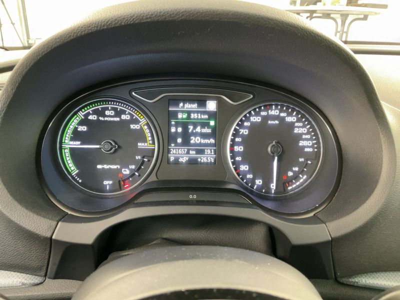 Audi A3 Sportback 1.4 TFSI e-tron Ambiente — zdjęcie 13