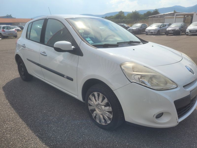 Renault Clio 1.5 dCi Expression Clim 2011 – снимка 12