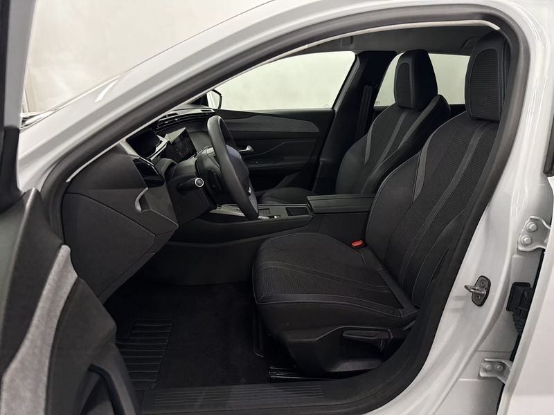 Peugeot 408 1.2 Mild-Hybrid Allure — zdjęcie 5