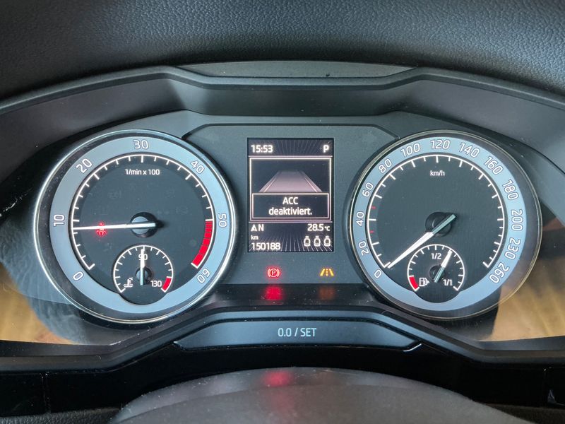 Skoda Superb 2.0 TDI Laurin & Klement 4x4 2016 – снимка 18