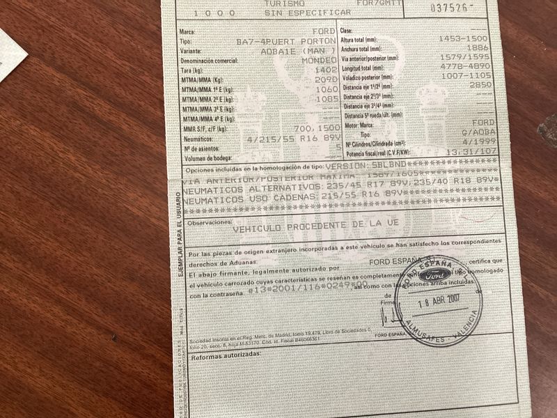 Ford Mondeo 2.0 Ghia — zdjęcie 6