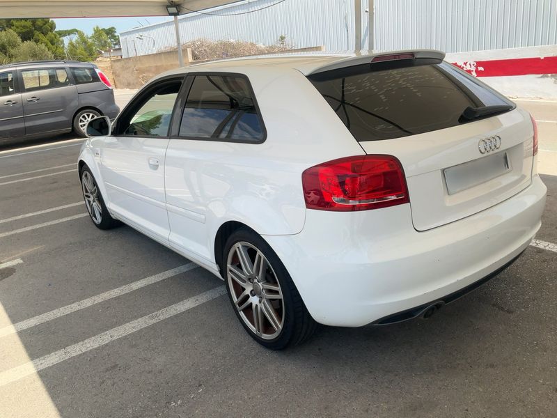 Audi A3 1.6 TDI Ambition — zdjęcie 3