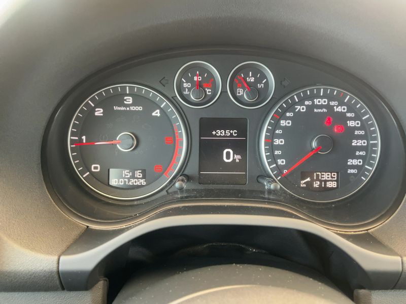 Audi A3 1.6 TDI Ambition — zdjęcie 13