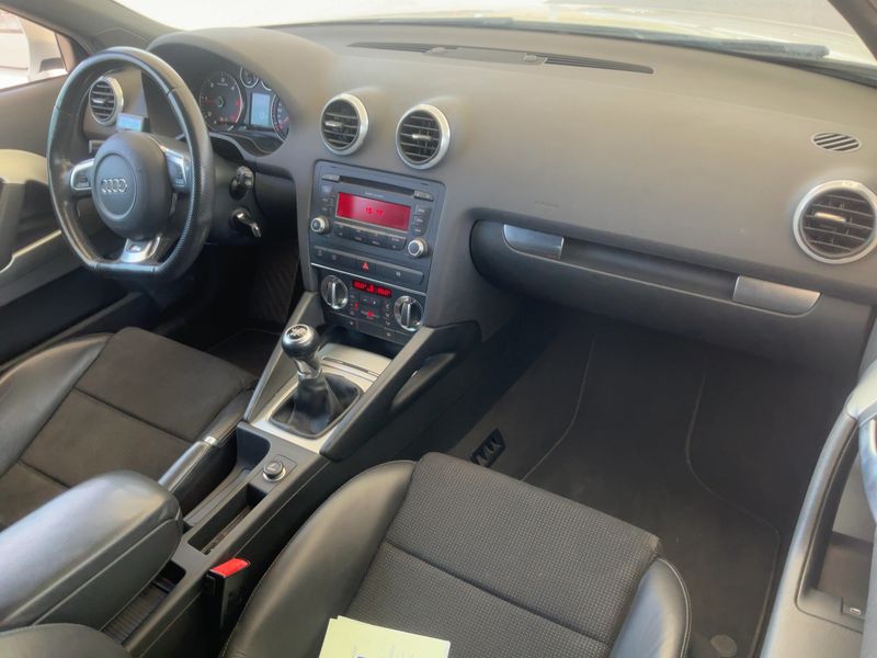 Audi A3 1.6 TDI Ambition — zdjęcie 12