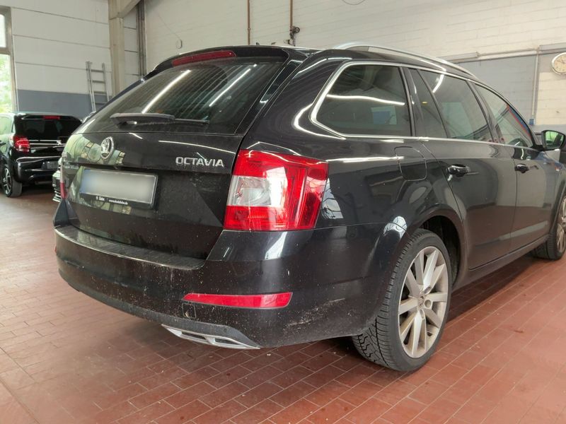 Skoda Octavia 2.0 TDI Laurin & Klement — zdjęcie 6