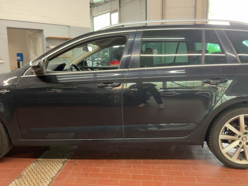 Skoda Octavia 2.0 TDI Laurin & Klement — zdjęcie 4