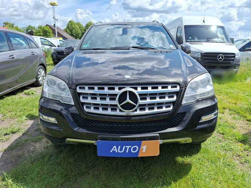 Mercedes-Benz M-Klasse ML 300 CDI 4Matic BlueEfficiency — zdjęcie 7