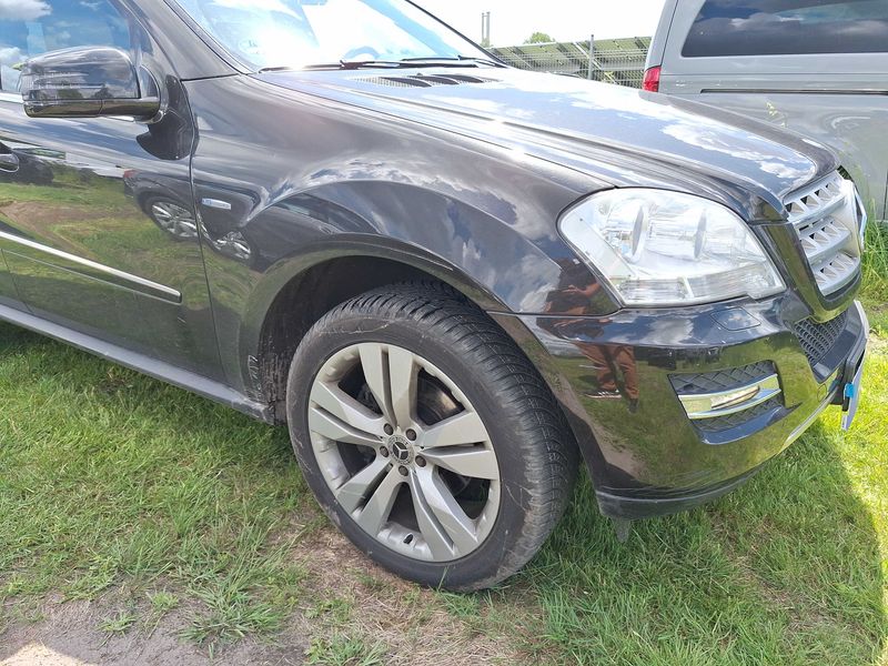 Mercedes-Benz M-Klasse ML 300 CDI 4Matic BlueEfficiency — zdjęcie 6