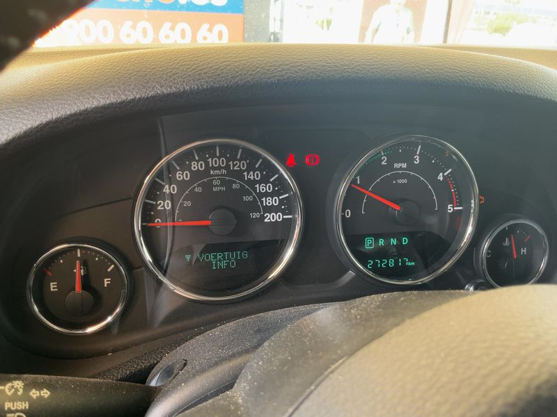 Jeep Wrangler Unlimited 2.8 CRD Sahara — zdjęcie 13