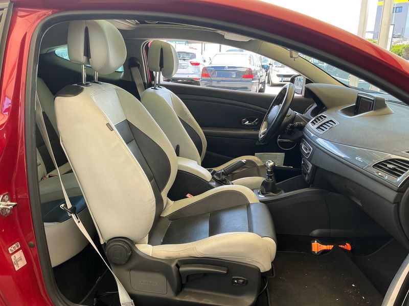 Renault Megane 1.5 dCi GT Line — zdjęcie 11