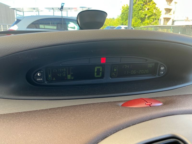 Citroen Xsara Picasso 1.6 HDi Exclusive — zdjęcie 4