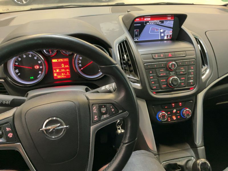 Opel Zafira Tourer 1.4 Turbo Selective — zdjęcie 12