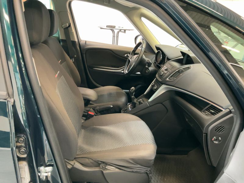 Opel Zafira Tourer 1.4 Turbo Selective — zdjęcie 11